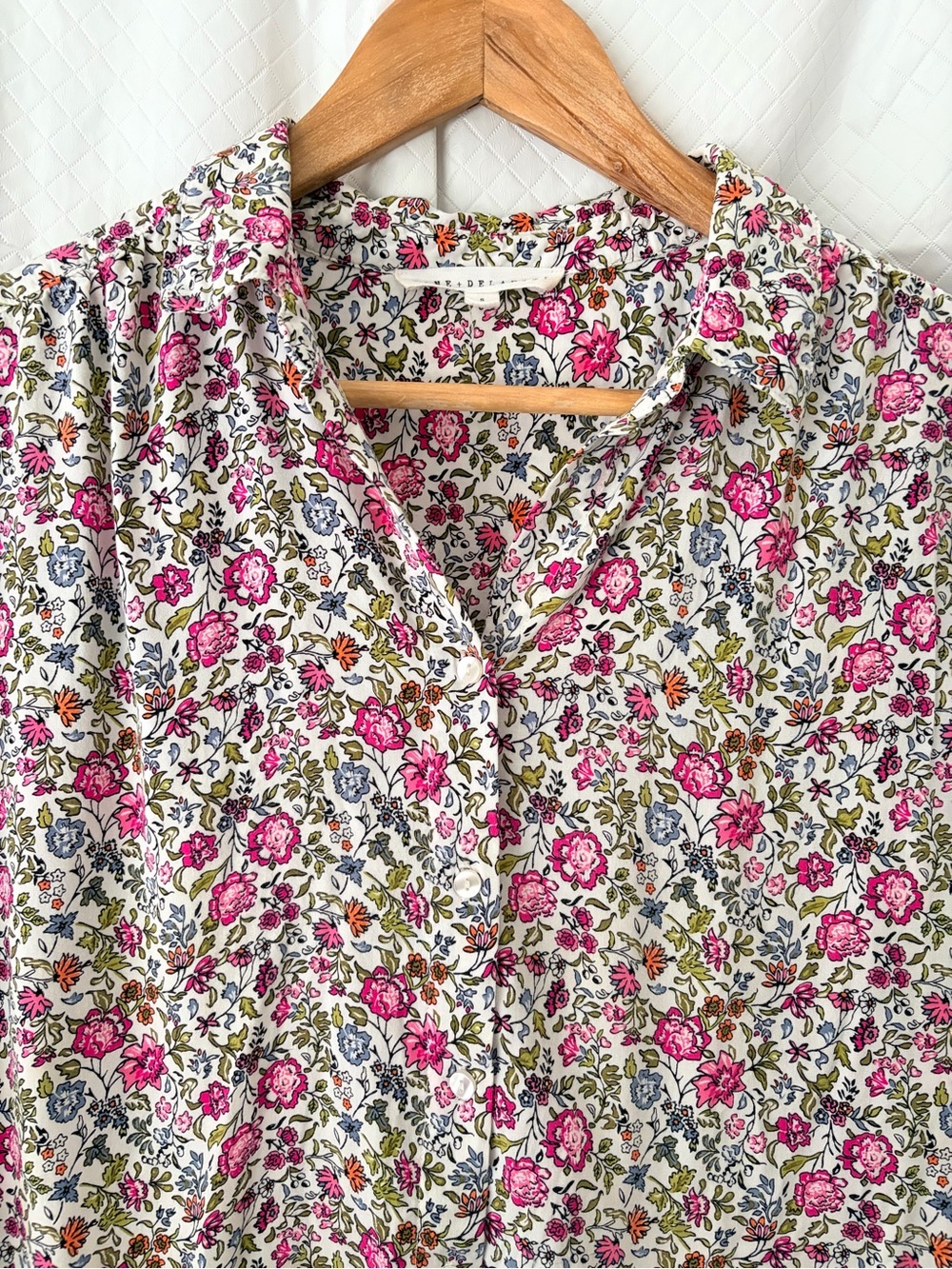 Jane and Delancey Pink Multi Floral Button-Front Short Sleeve Shirt - Picture 4 of 8